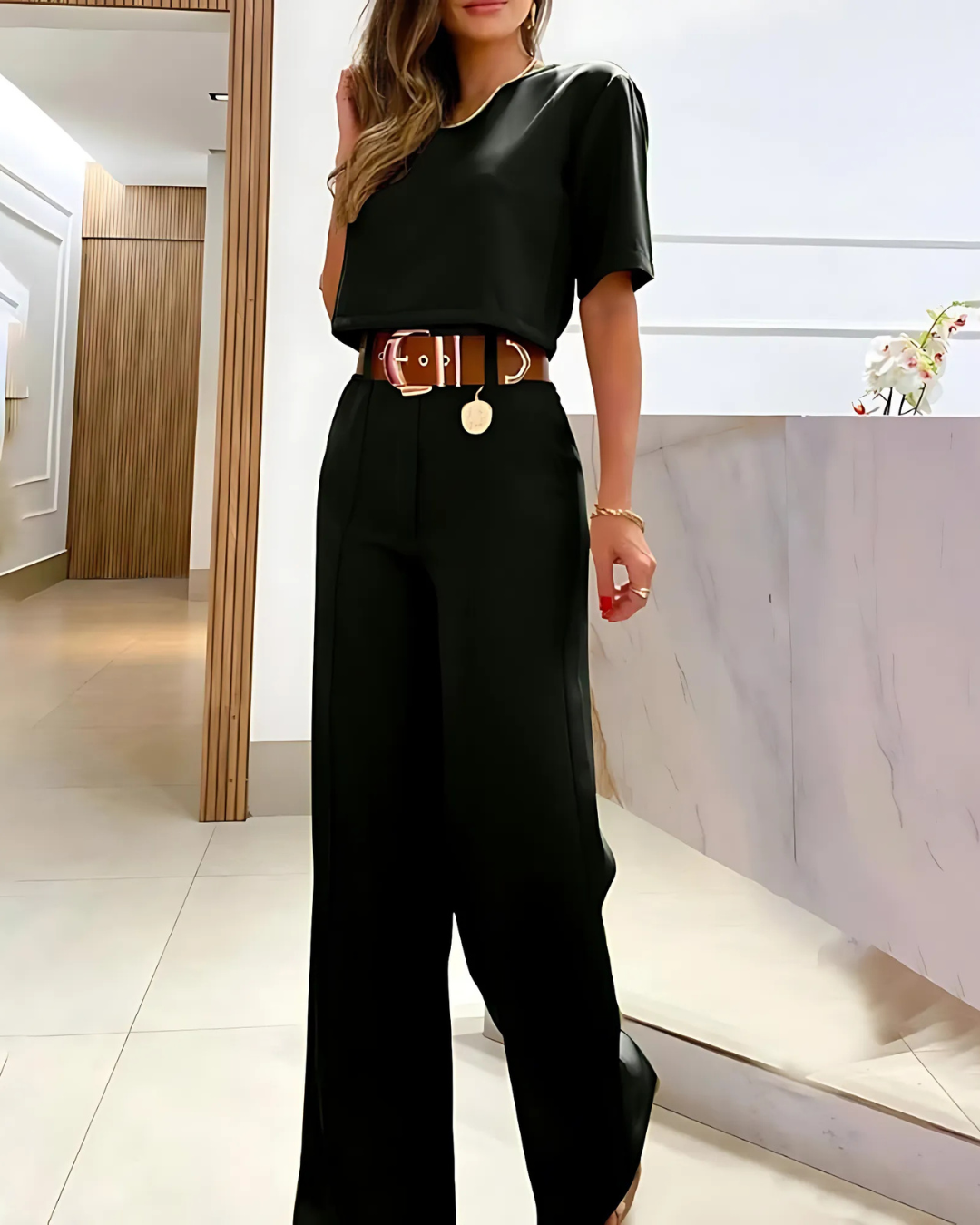 Conjunto Elegante con Top Corto y Pantalón de Pierna Ancha para Mujer